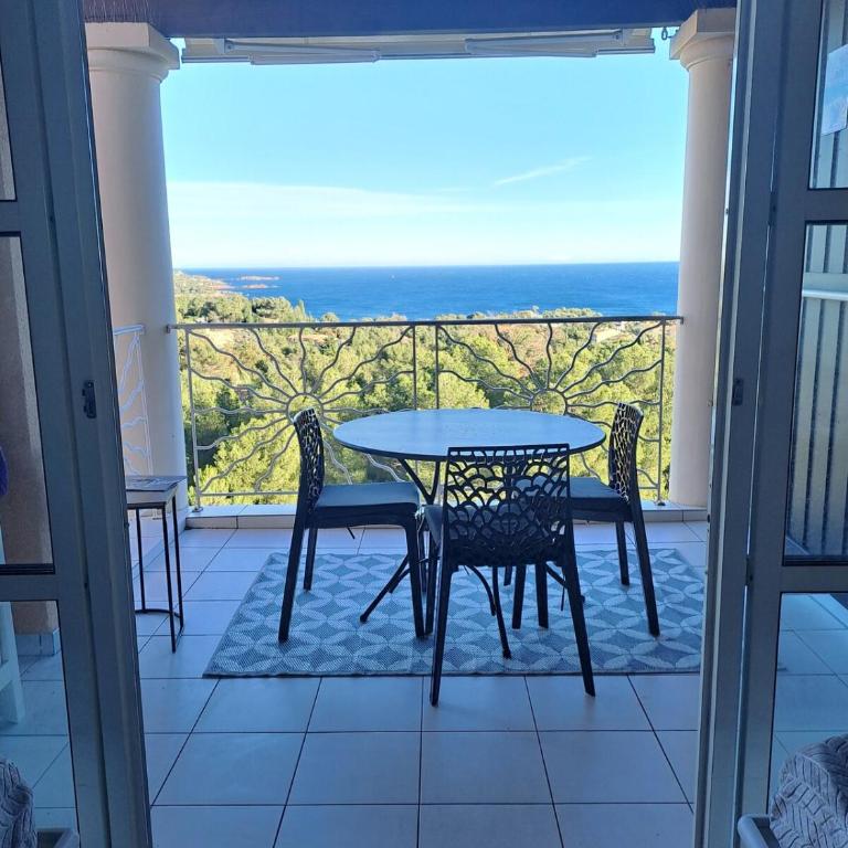 Vue mer panoramique au Cap Esterel T2 - One-Bedroom Apartment - 1