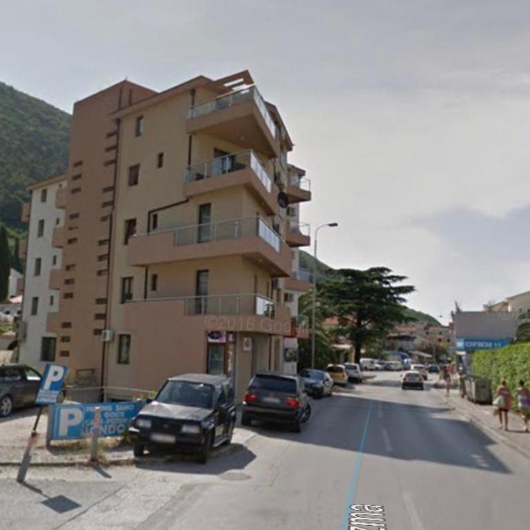 Apartments Apollonia Budva - Apartment with Balcony - 11