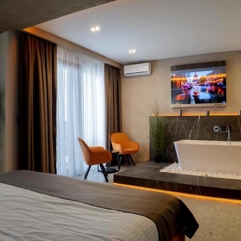 Boutique Moonlight Apartment - One-Bedroom Apartment - 5
