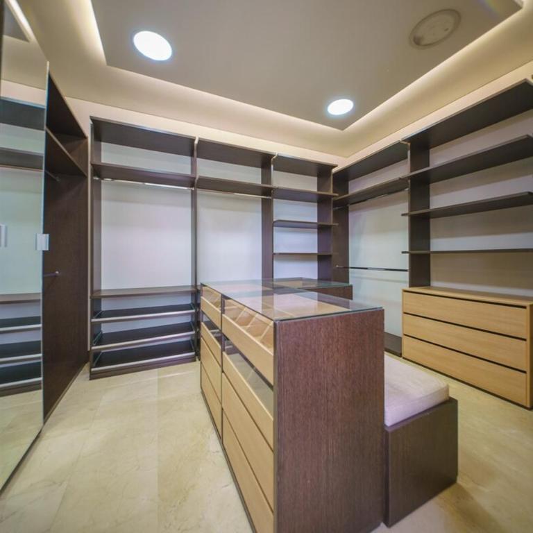 Luxury Mansion 8 Bed, Heated Pool, Jacuzzi & Gym - Villa - 52