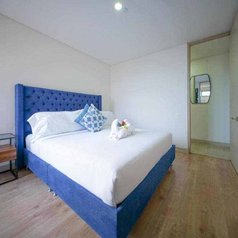 Modern 5 Bedroom w Jacuzzi & Amazing View, Poblado - Apartamento - 9