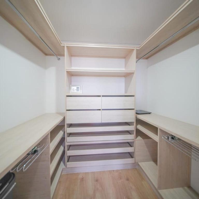 Modern 5 Bedroom w Jacuzzi & Amazing View, Poblado - Apartamento - 22