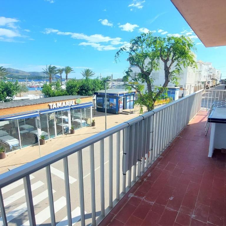 Apartamento familiar 2 hab. en primera línea de mar en Llançà, se admiten mascotas - ES-170-89 - Apartamento - 7