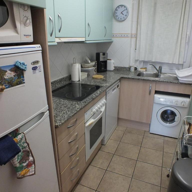 Apartamento para 6 personas con piscina, a 700m de la playa - ES-204-14 - Apartment - 3
