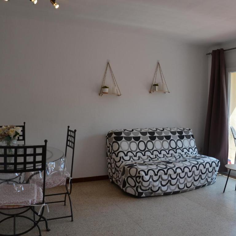 Apartamento económico cerca de la playa, con terraza y parking en L'Estartit - ES-323-48 - Apartment - 4