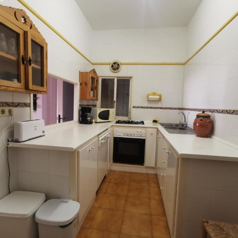 Casa espaciosa de 10 pers. con terraza, cerca de la playa y área de entretenimiento en Llançà - ES-89-138 - Vacation Home - 5