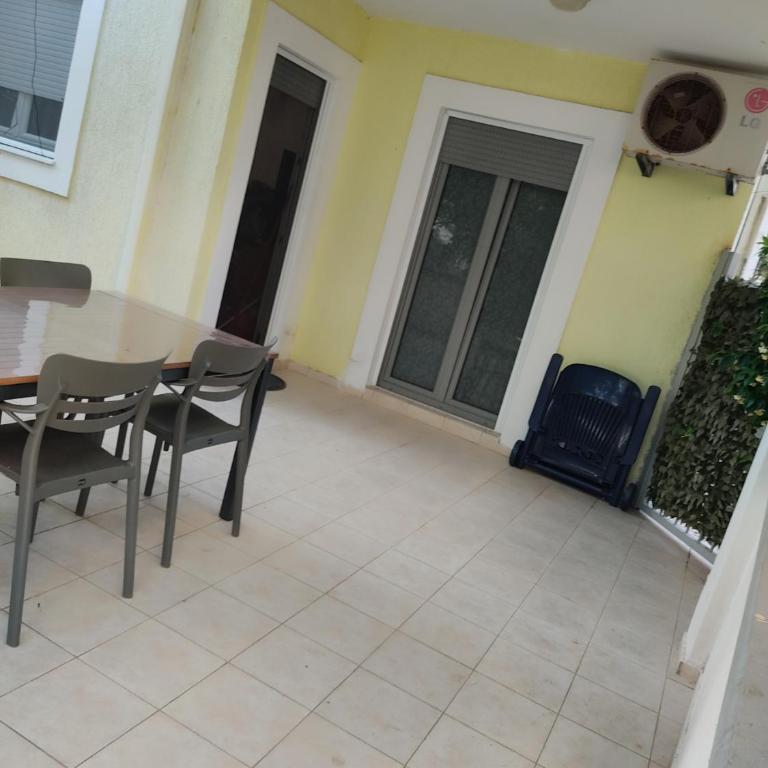 Una apartmani Petrovac - One-Bedroom Apartment with Garden View - 9