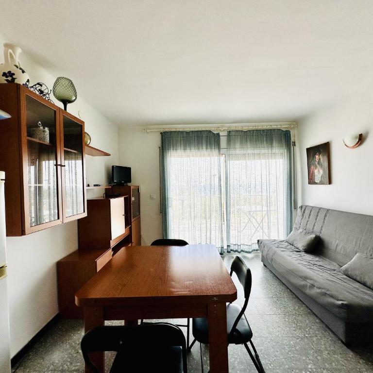 Apartamento frente al mar con gran terraza en Roses - ES-258-18 - Apartment - 18