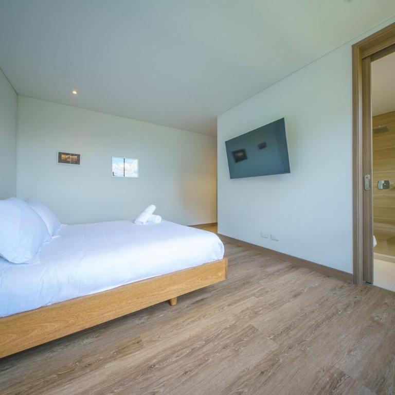 Luxury High-Rise in Medellin 2BR Executive Retreat - Apartamento de 2 dormitorios - 21