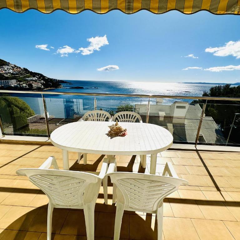Encantador Apartamento con Terraza en la Costa de Roses - ES-258-123 - Apartment - 1
