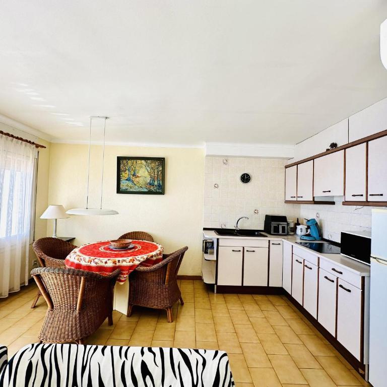 Encantador Apartamento con Terraza en la Costa de Roses - ES-258-123 - Apartment - 9