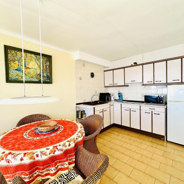 Encantador Apartamento con Terraza en la Costa de Roses - ES-258-123 - Apartment - 12