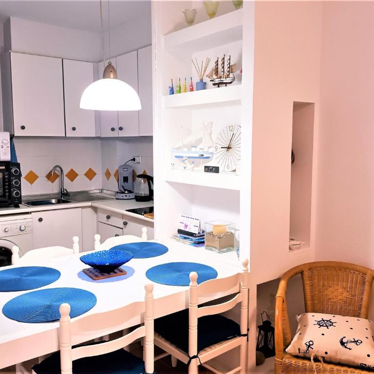 Apartamento tranquilo con piscina y terraza en Roses - ES-258-96 - Apartment - 9