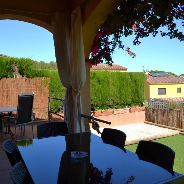 Casa acogedora con jardín y piscina en zona tranquila cerca de la playa en L'Estartit - ES-323-16 - Vacation Home - 5