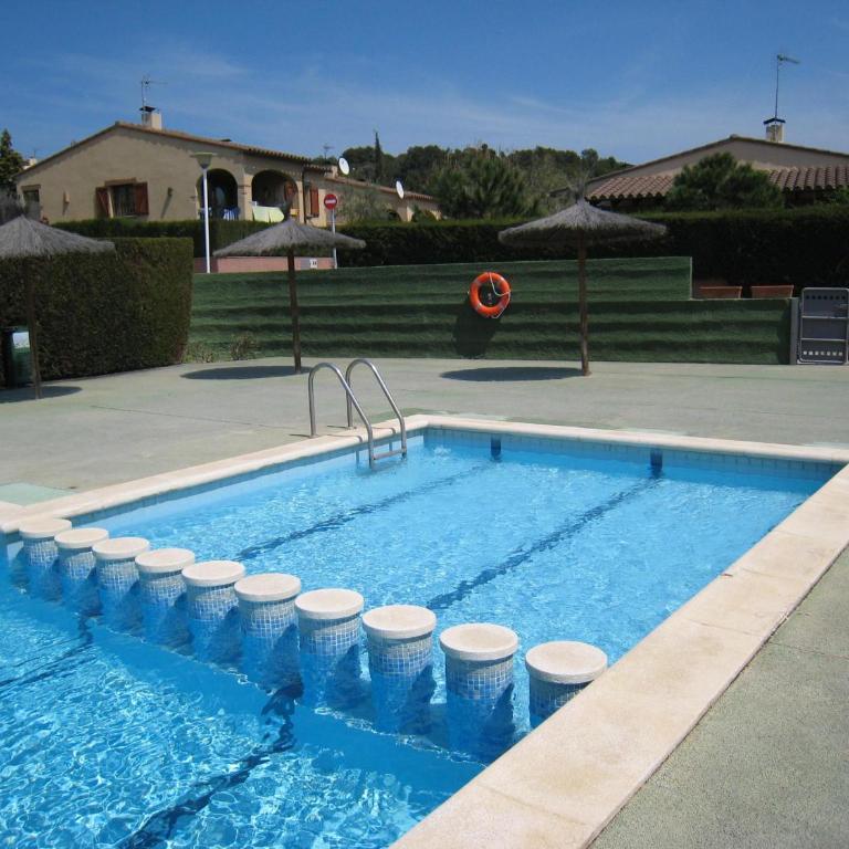 Casa acogedora con jardín y piscina en zona tranquila cerca de la playa en L'Estartit - ES-323-16 - Vacation Home - 6