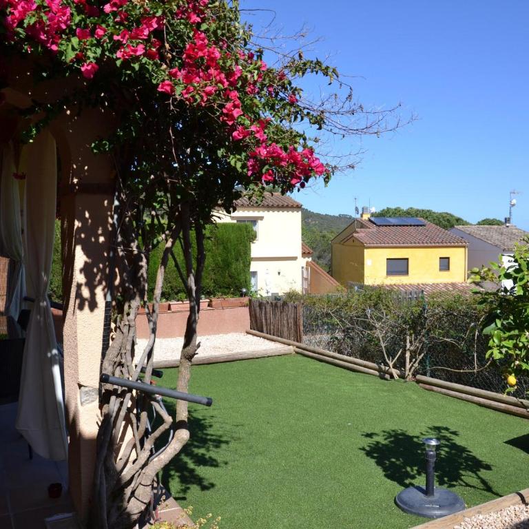 Casa acogedora con jardín y piscina en zona tranquila cerca de la playa en L'Estartit - ES-323-16 - Vacation Home - 10