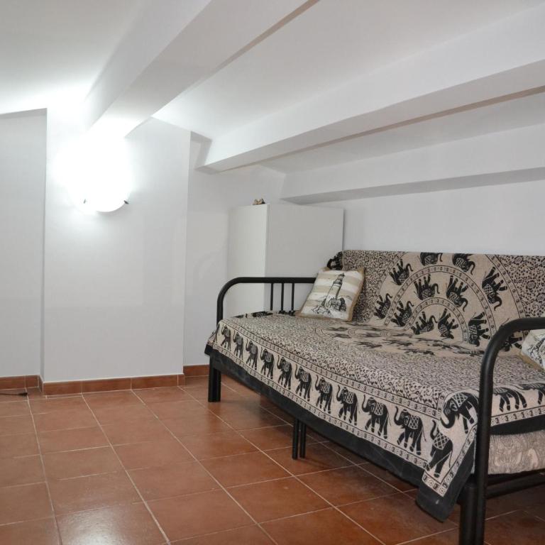 Casa acogedora con jardín y piscina en zona tranquila cerca de la playa en L'Estartit - ES-323-16 - Vacation Home - 33
