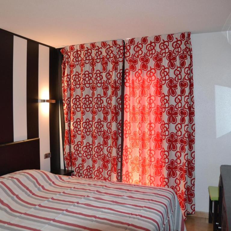 Apartamento en Primera Línea de Playa con Piscina y Terraza – L'Estartit - ES-323-26 - Apartment - 17