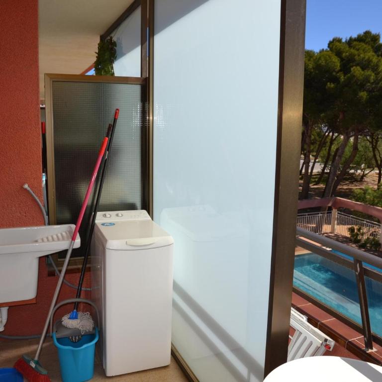 Apartamento en Primera Línea de Playa con Piscina y Terraza – L'Estartit - ES-323-26 - Apartment - 19
