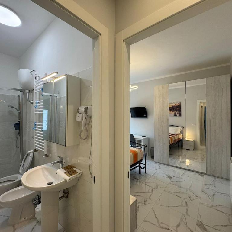 True Essence of Rome - Apartment mit 2 Schlafzimmern und Balkon - 7