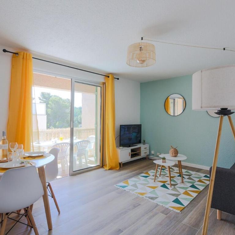 T2 Lumineux climatisé à 200m de la plage et parking privé - Two-Bedroom Apartment - 3
