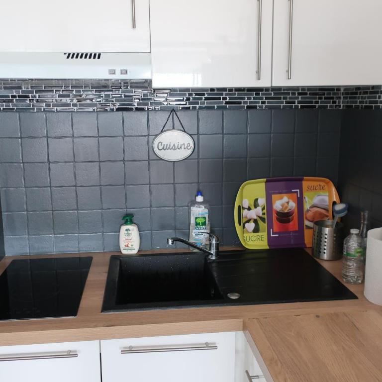 Studio Valras vue Port et Mer, Wi-Fi gratuit, Parking box fermés avec vélos inclus - Apartamento con vistas al mar - 3
