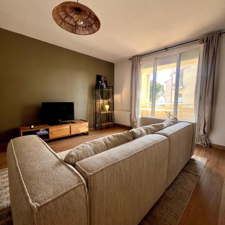 Plage à 15 min - Proche de la Gare - 6 personnes - 3 Chambres - Idéal Famille - Three-Bedroom Apartment - 21
