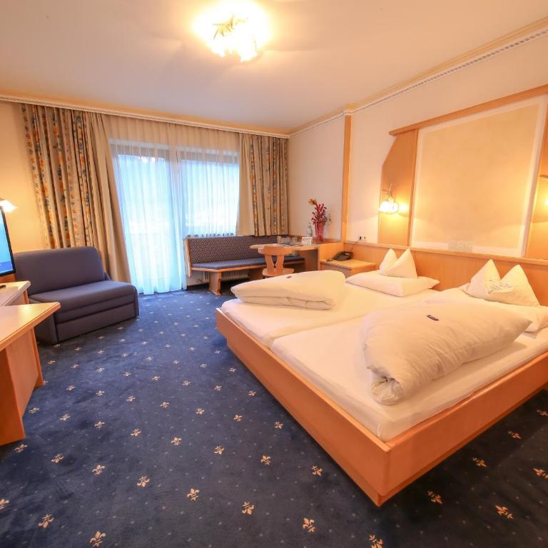 Superior Hotel Persal - Comfort Doppelzimmer mit Balkon und Bergblick - 4