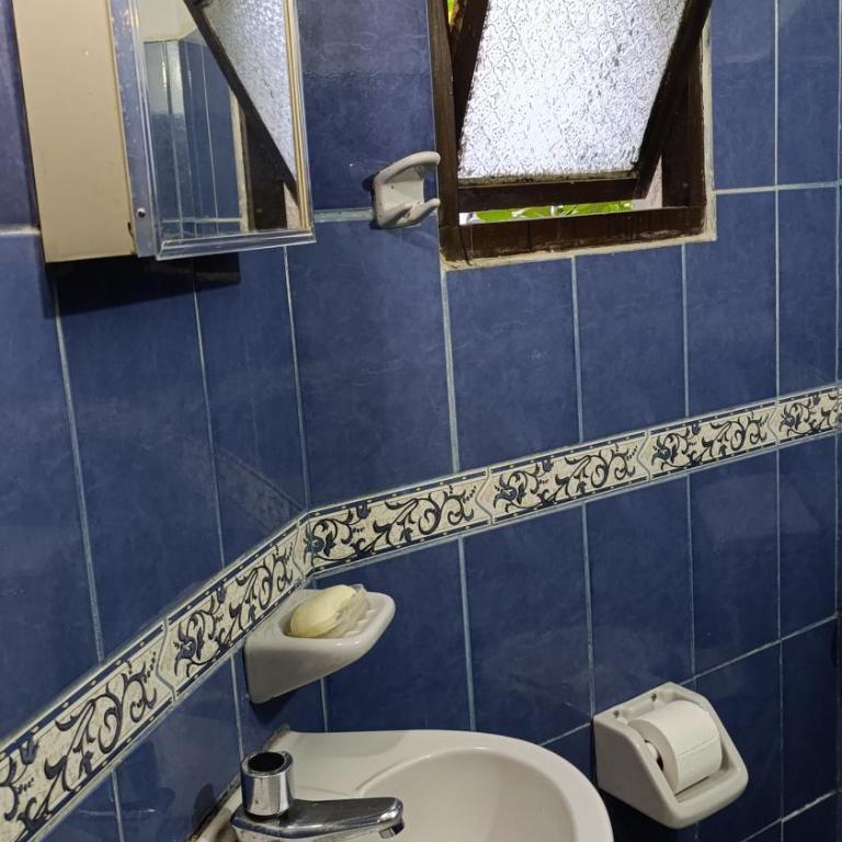 Habitación Individual con Entrada Independiente y Baño Privado - Single Room with Private External Bathroom - 6