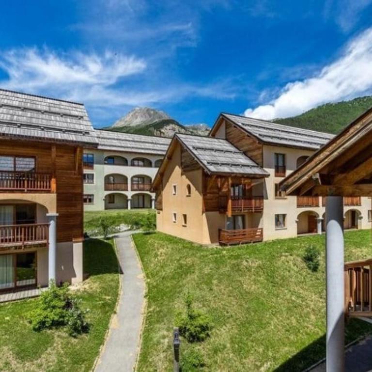 Appartement 3 pieces 6 personnes, 2 chambres, wifi fibre gratuit, piscine l'été et au pied des pistes l'hiver - Appartement 2 Chambres - 7
