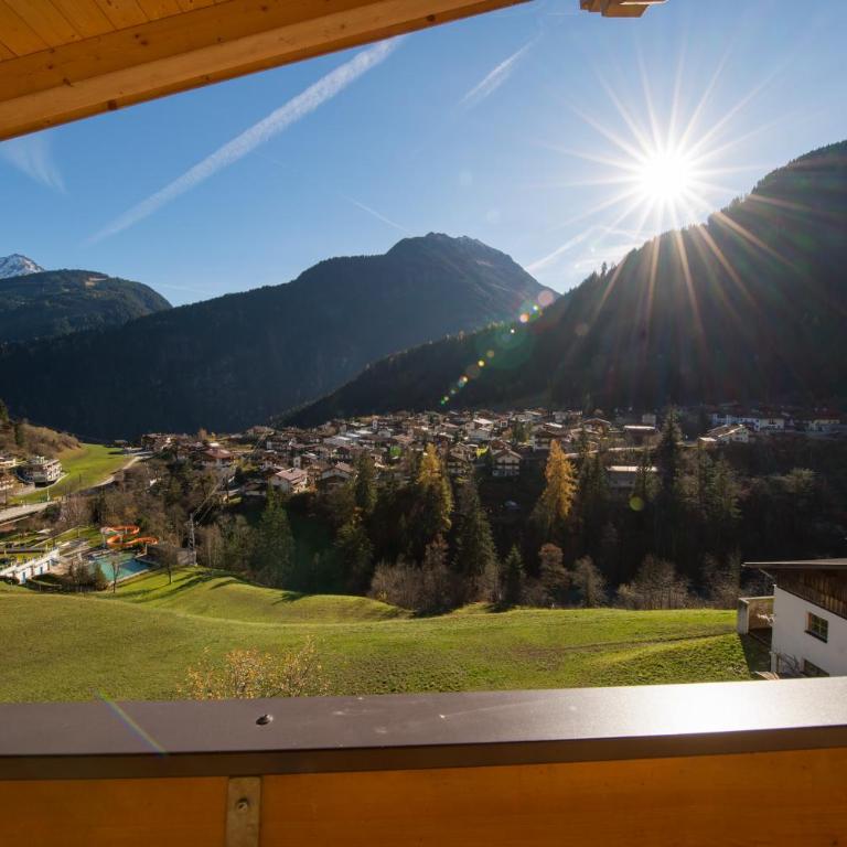 Superior Hotel Persal - Comfort-Suite mit Balkon und Bergblick - 5