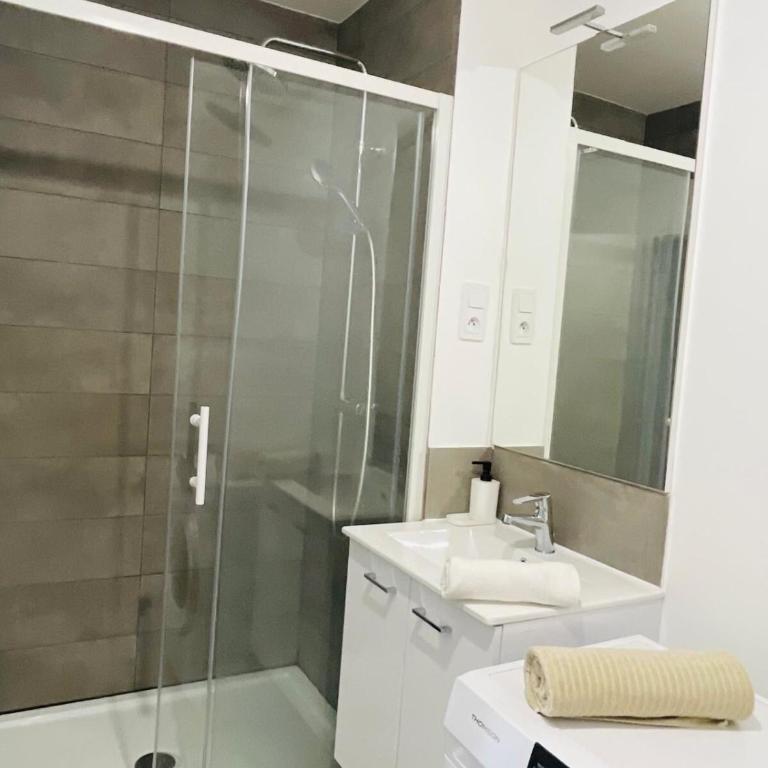 Le Repaire Urbain - 8 voyageurs - Apartment mit 4 Schlafzimmern und einem Balkon - 22