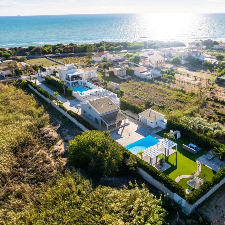 Villa Gemma mare e piscina riscaldata - Villa - 2
