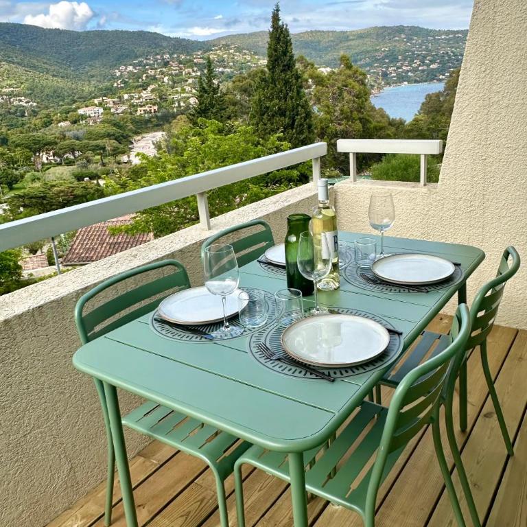 Mazet vue mer et piscine chauffée - One-Bedroom Apartment - Non-Smoking - 2