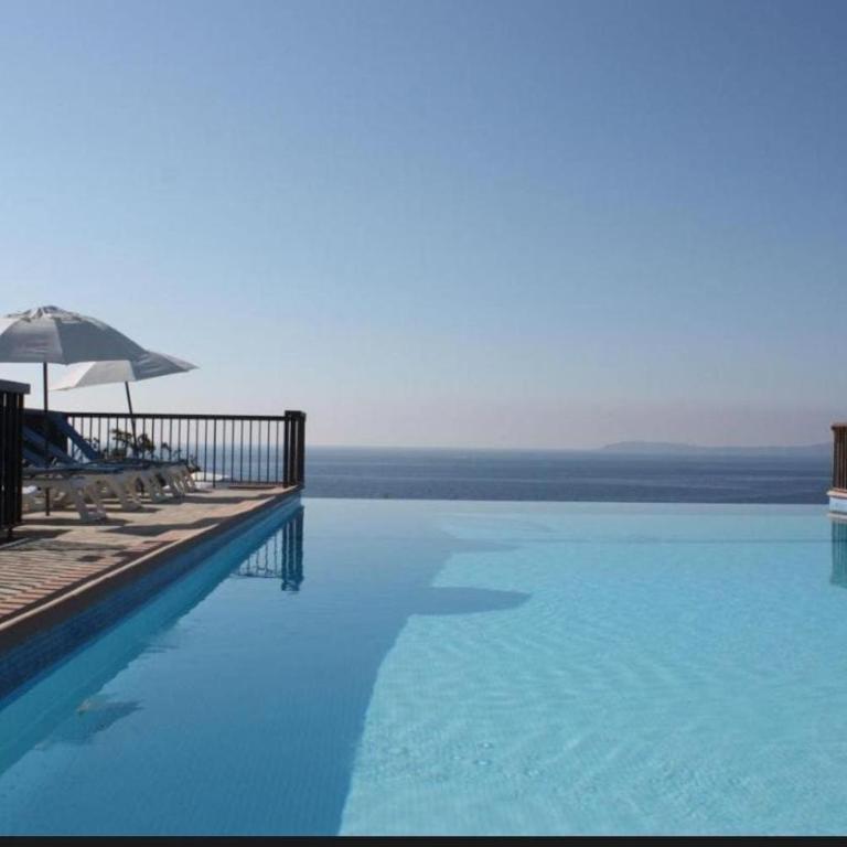 Mazet vue mer et piscine chauffée - One-Bedroom Apartment - Non-Smoking - 1