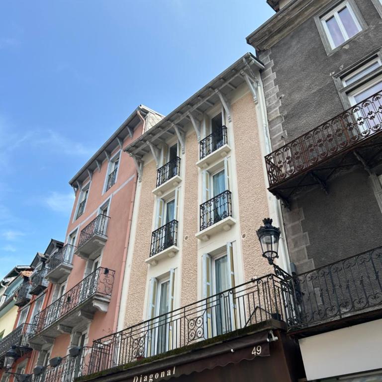 Maison triplex centre de Lourdes - Apartment - 42