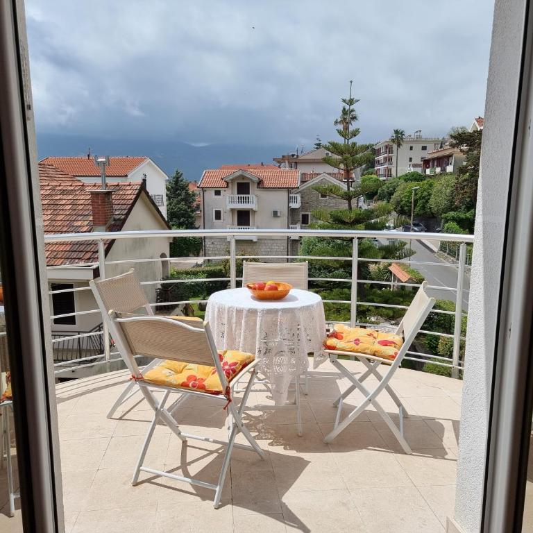 Apartment Brace Grakalica 20b - Apartment with Garden View - 1