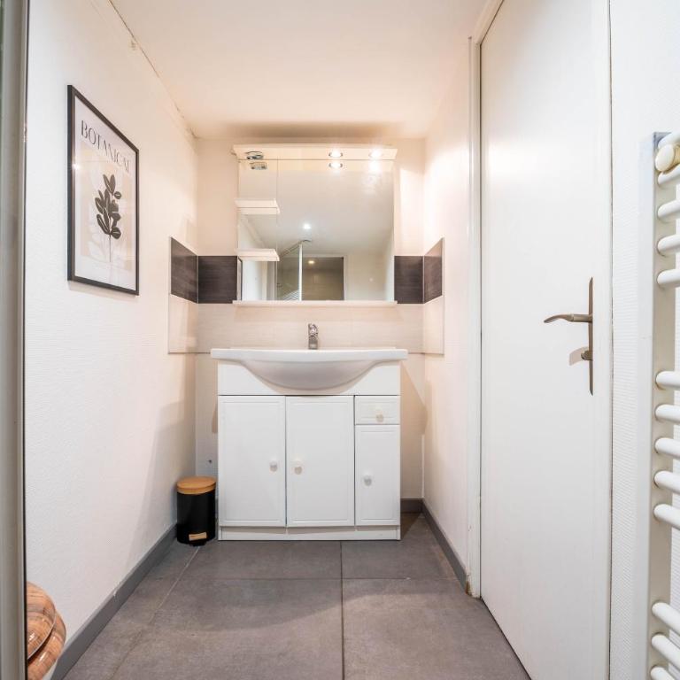 LOFT Netflix et place gratuite proche Transport - Appartamento con 1 Camera da Letto - 32