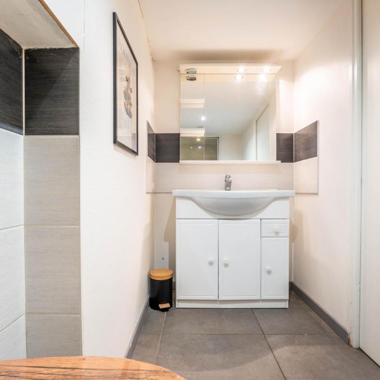 LOFT Netflix et place gratuite proche Transport - Appartamento con 1 Camera da Letto - 5