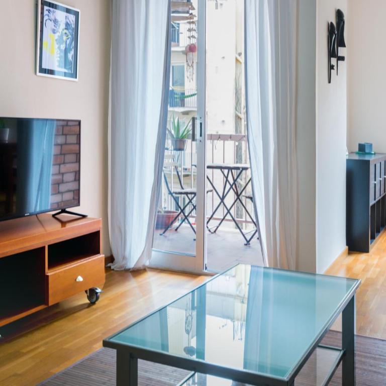 Barcelona Cozy Apartment - Two-Bedroom Apartment - 6