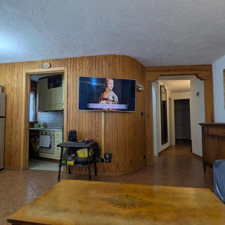 YNH Four-room apartment with parking space - Appartamento con 3 Camere da Letto - 1