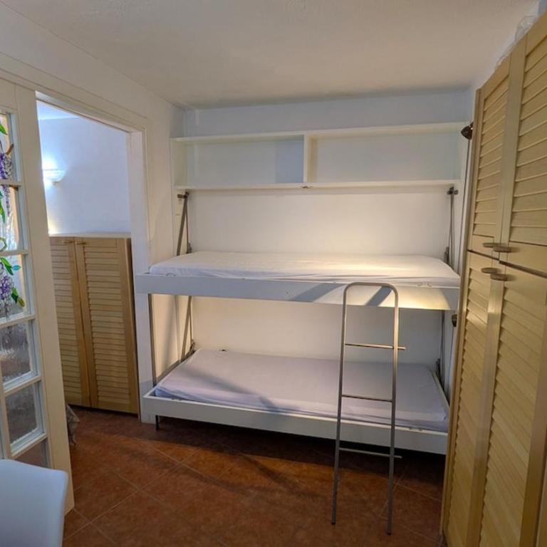 YNH Four-room apartment with parking space - Appartamento con 3 Camere da Letto - 12