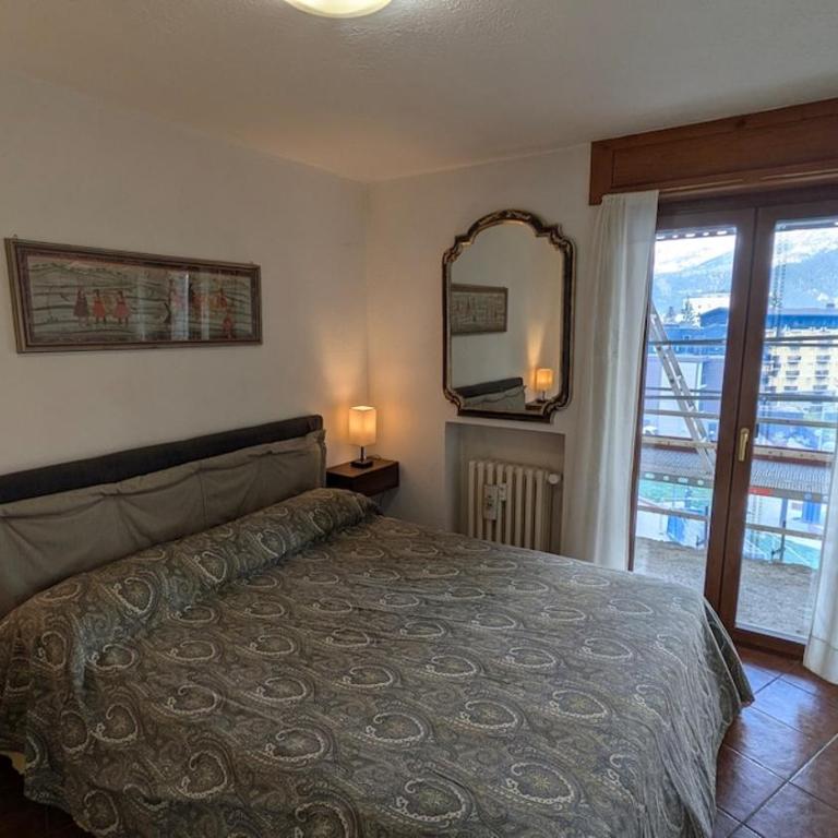 YNH Four-room apartment with parking space - Appartamento con 3 Camere da Letto - 8