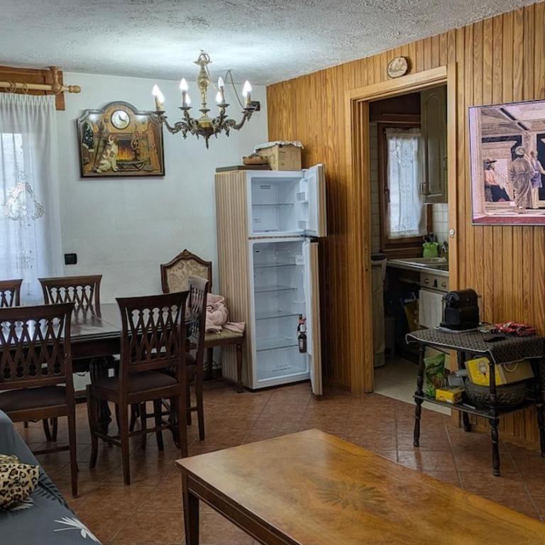 YNH Four-room apartment with parking space - Appartamento con 3 Camere da Letto - 4