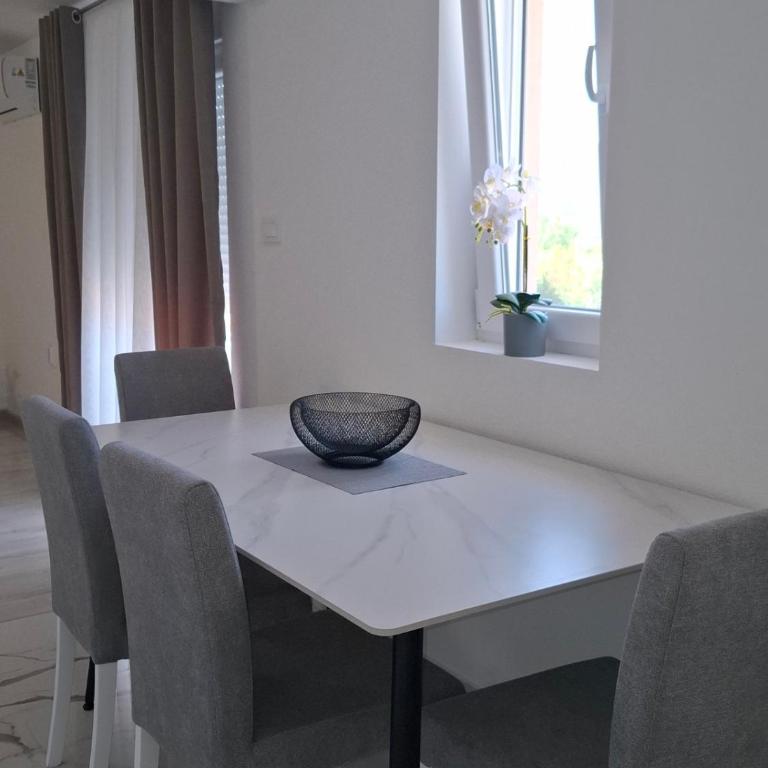 Milovic Apartman - Two-Bedroom Apartment - 20