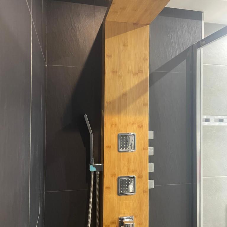 Appartement dans villa 4 personnes avec jacuzzi au calme - Appartement 1 Chambre - 25