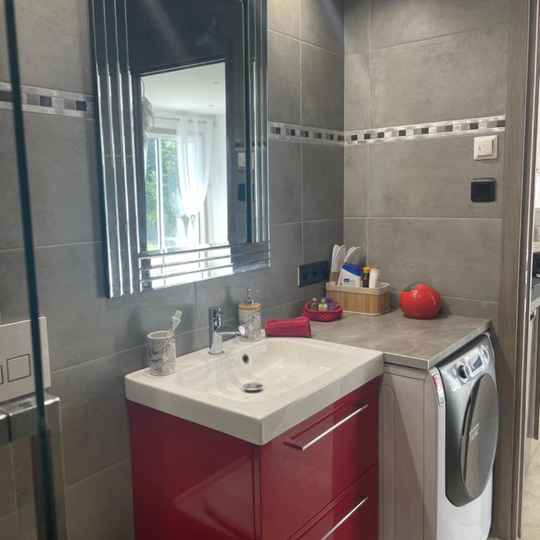 Appartement dans villa 4 personnes avec jacuzzi au calme - Appartement 1 Chambre - 22