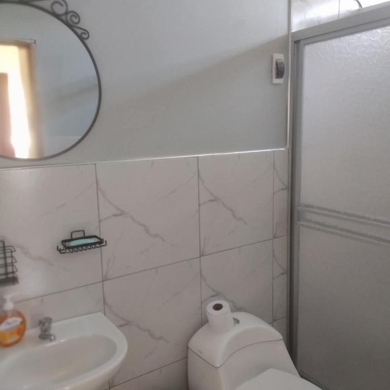 Juani's Beach House - Twin Room - 1