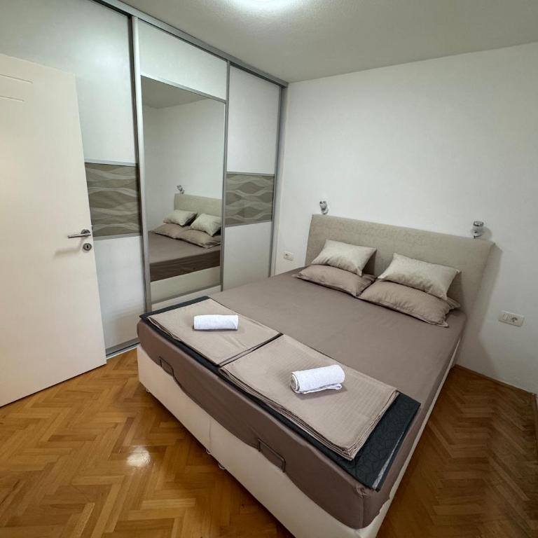 Lux Family Apartment KRUNA - Three-Bedroom Apartment - 14