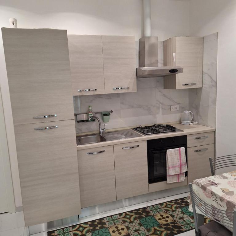 Appartamento al piano terra con ingresso indipendente, vicinissimo al mare - Appartamento con 1 Camera da Letto - 7